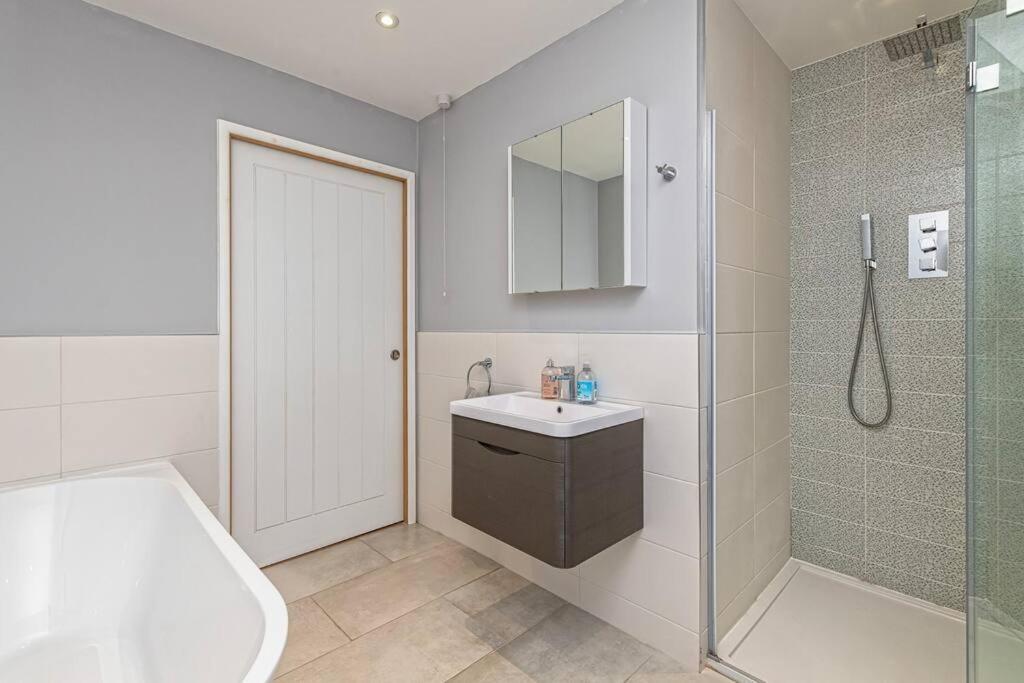 Family-Friendly Retreat Between Beach & Mountains Tremadog Bagian luar foto