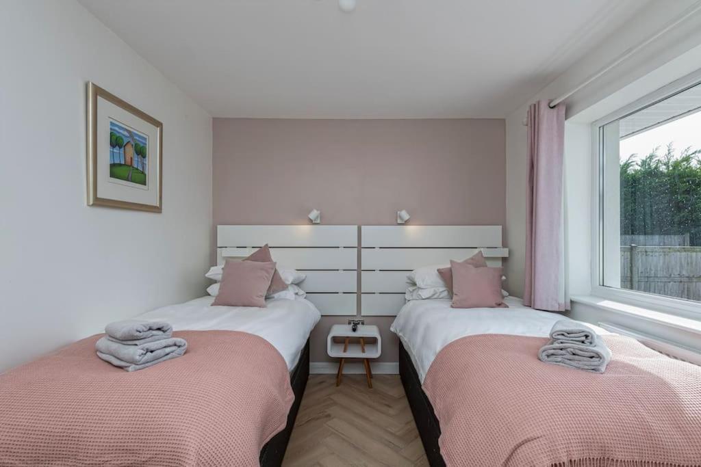 Family-Friendly Retreat Between Beach & Mountains Tremadog Bagian luar foto