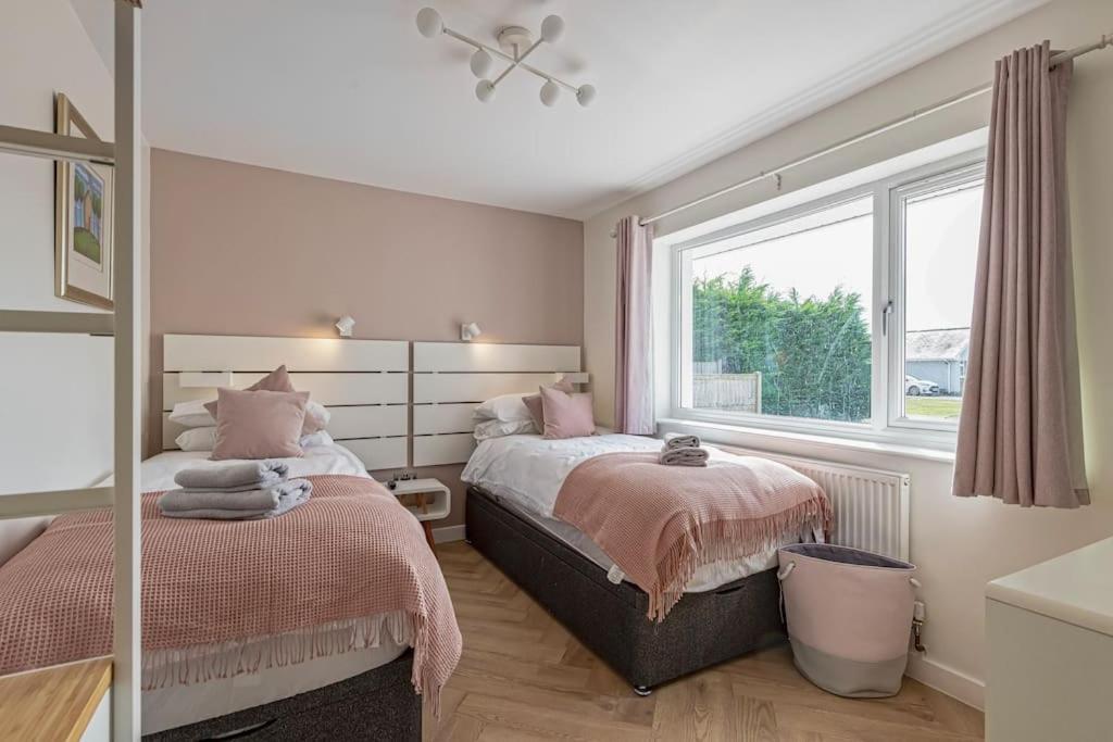 Family-Friendly Retreat Between Beach & Mountains Tremadog Bagian luar foto