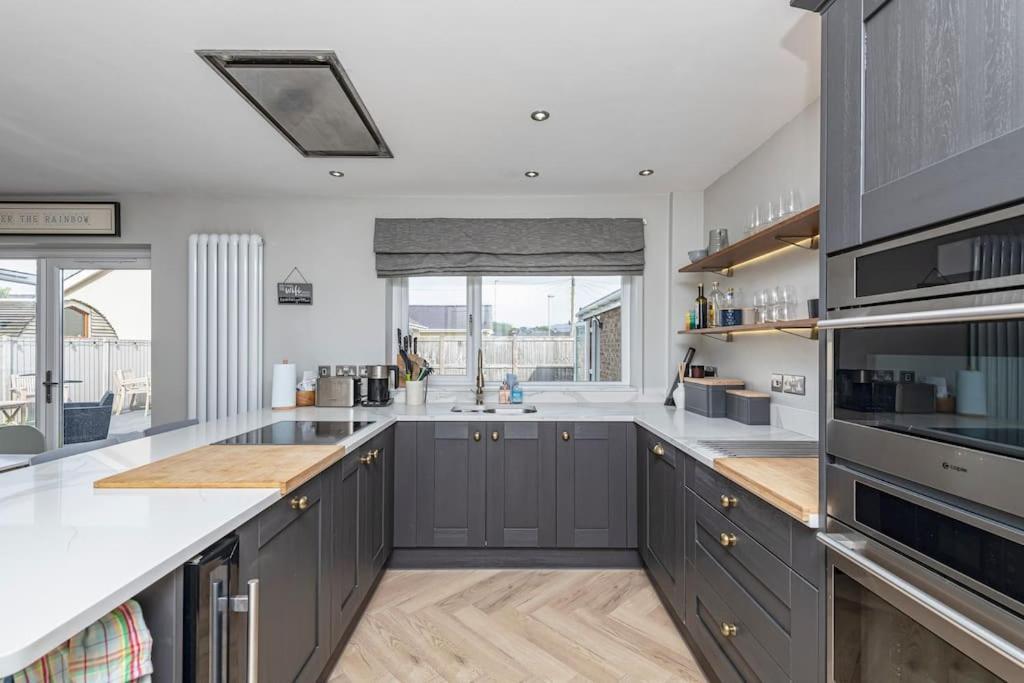 Family-Friendly Retreat Between Beach & Mountains Tremadog Bagian luar foto