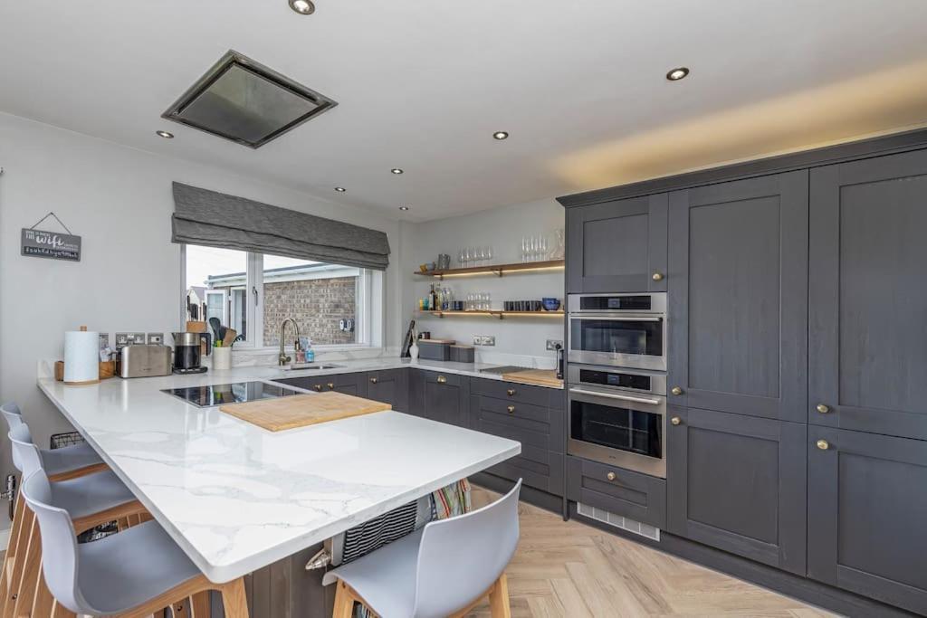 Family-Friendly Retreat Between Beach & Mountains Tremadog Bagian luar foto